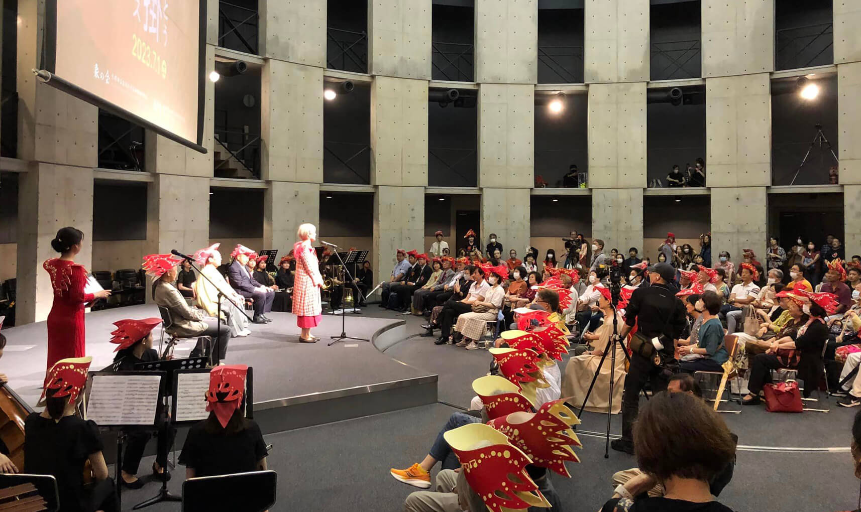 京都市立芸術大学（京芸）移転イベント用サンバパレードの被り物