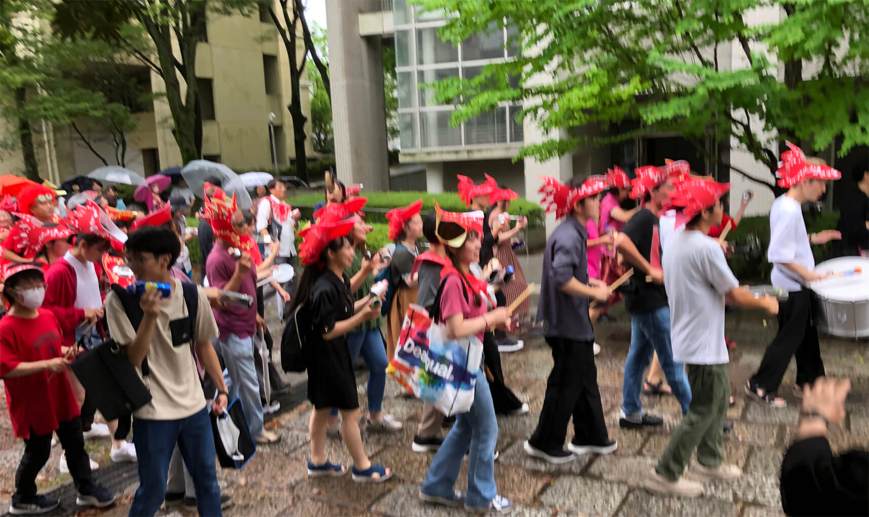 京都市立芸術大学（京芸）移転イベント用サンバパレードの被り物